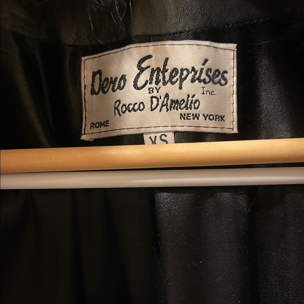 Rocco D’Amelio black leather coat w/ mink collar - Picture 2 of 7